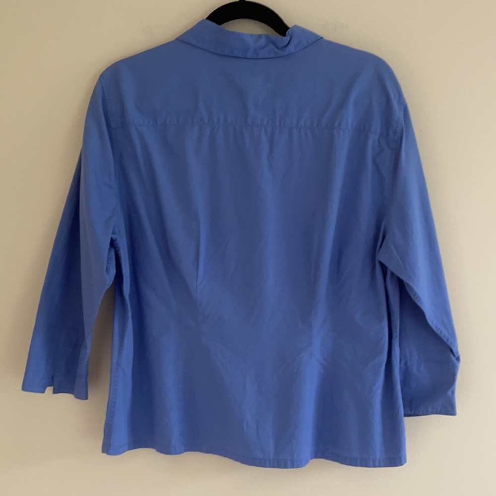Talbots Blue Button Down Collared Shirt! - Picture 2 of 7